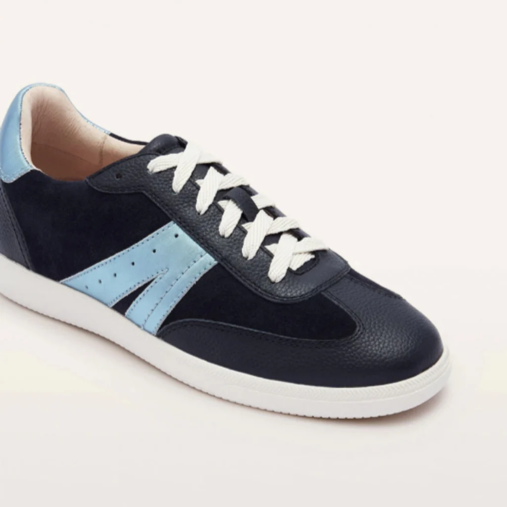 Levi - Blue Night - Image 7