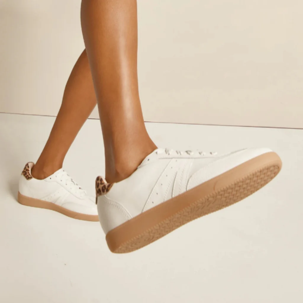 Levi - White/Leopard - Image 8