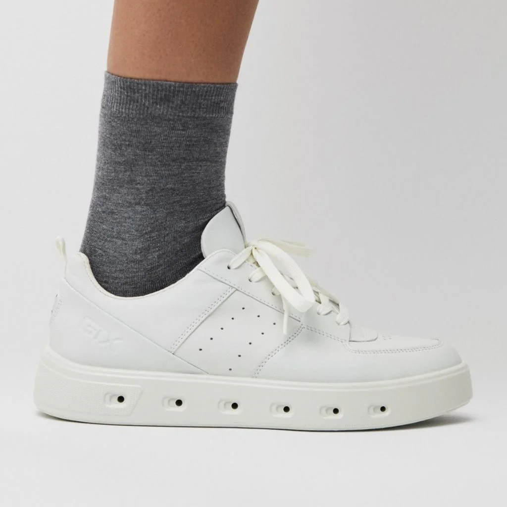 Street 720 - White - Image 2