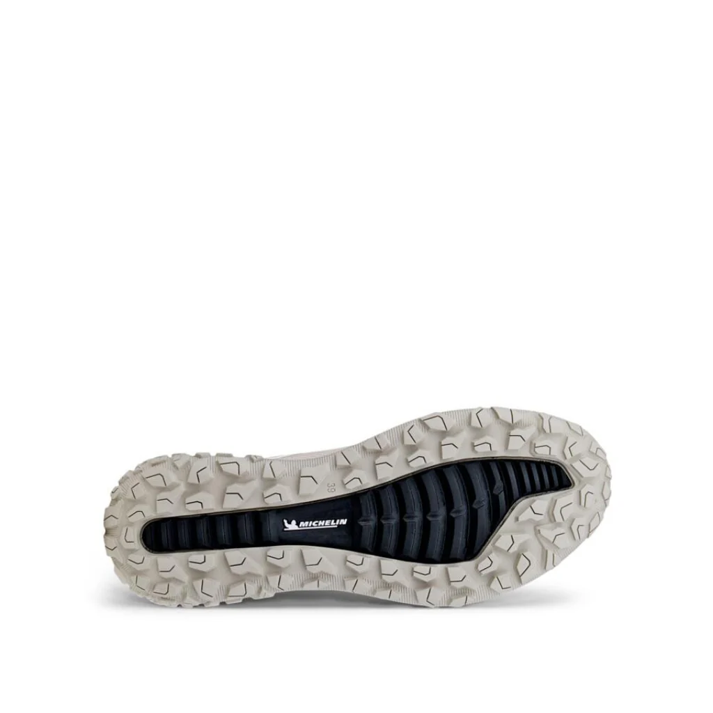 Womens ULT-TRN - Gravel - Image 3